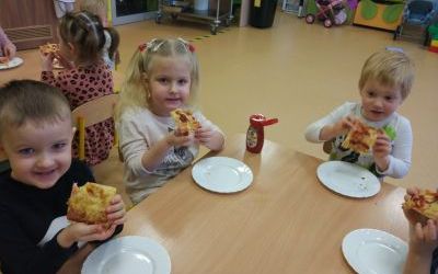 Dzień Pizzy w grupie Krasnoludki