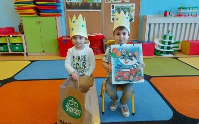 Marcowe urodzinki w grupie Krasnoludki (3)