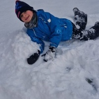 Zimowe zabawy na śniegu klasy trzeciej! (9)