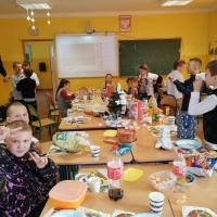 Świąteczny czas w naszej szkole! Audycja i jasełka. (9)