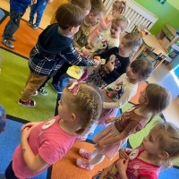 Dzień Kobiet w przedszkolu (8)