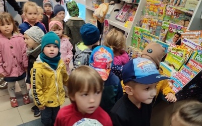 Z wizytą na poczcie - Krasnoludki (5)