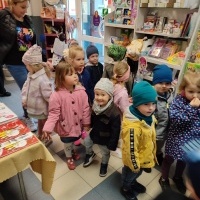 Z wizytą na poczcie - Krasnoludki (1)