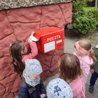 Z wizytą na poczcie - Krasnoludki (2)
