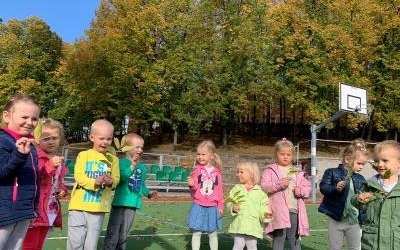 Jesienny spacer Smerfów