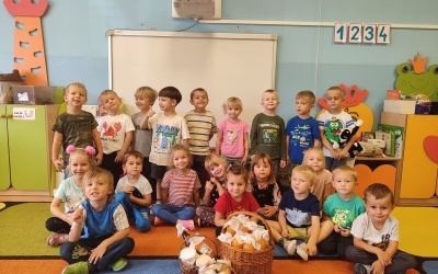 Smerfy przygotowują się do zimy (8)