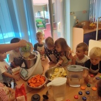 Smerfy przygotowują się do zimy (7)