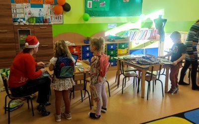 Przedszkolak z ksiązką w plecaku - spotkanie grudniowe (5)
