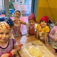 Świąteczne wypieki w grupie Żabki (5)