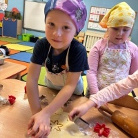 Świąteczne wypieki w grupie Żabki (12)