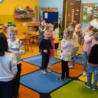 Dzień Kobiet w przedszkolu (7)