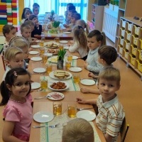 Wielkanocne śniadanie w przedszkolu (3)