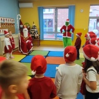 Wizyta Św. Mikołaja w przedszkolu (7)