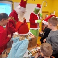 Mikołaj i Grinch w naszej szkole! (2)