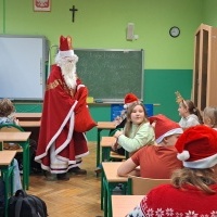 Mikołaj i Grinch w naszej szkole! (2)