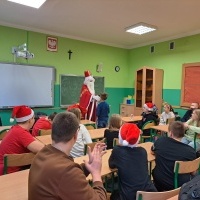 Mikołaj i Grinch w naszej szkole! (7)