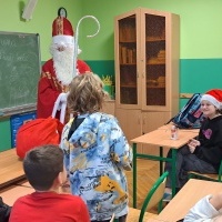 Mikołaj i Grinch w naszej szkole! (12)