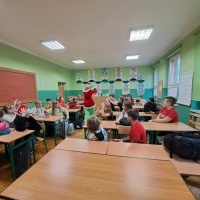 Mikołaj i Grinch w naszej szkole! (7)