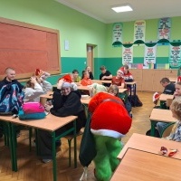Mikołaj i Grinch w naszej szkole! (9)