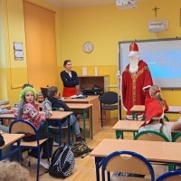 Mikołaj i Grinch w naszej szkole! (8)