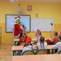 Mikołaj i Grinch w naszej szkole! (12)