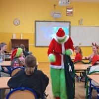 Mikołaj i Grinch w naszej szkole! (7)