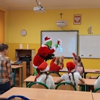 Mikołaj i Grinch w naszej szkole! (10)