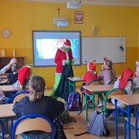 Mikołaj i Grinch w naszej szkole! (11)