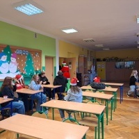 Mikołaj i Grinch w naszej szkole! (5)