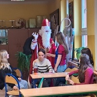 Mikołaj i Grinch w naszej szkole! (20)
