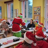 Mikołaj i Grinch w naszej szkole! (2)