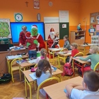 Mikołaj i Grinch w naszej szkole! (4)