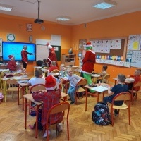 Mikołaj i Grinch w naszej szkole! (5)