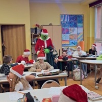 Mikołaj i Grinch w naszej szkole! (10)