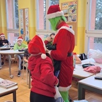 Mikołaj i Grinch w naszej szkole! (11)