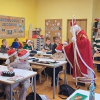 Mikołaj i Grinch w naszej szkole! (8)