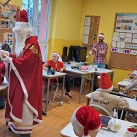 Mikołaj i Grinch w naszej szkole! (15)