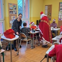 Mikołaj i Grinch w naszej szkole! (16)