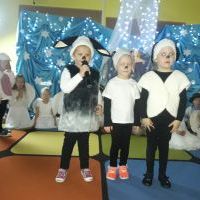 Spotkanie jasełkowe - Żabki i Smerfy