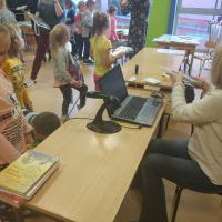 Przedszkolak z książką w plecaku - grudzień